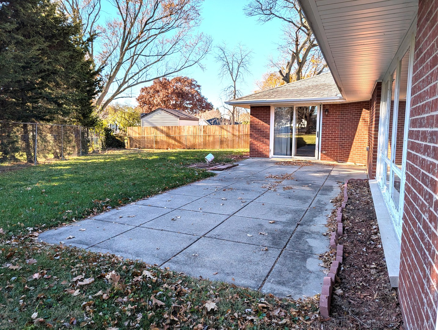 2220 Mayflower Street, Aurora, IL 60506