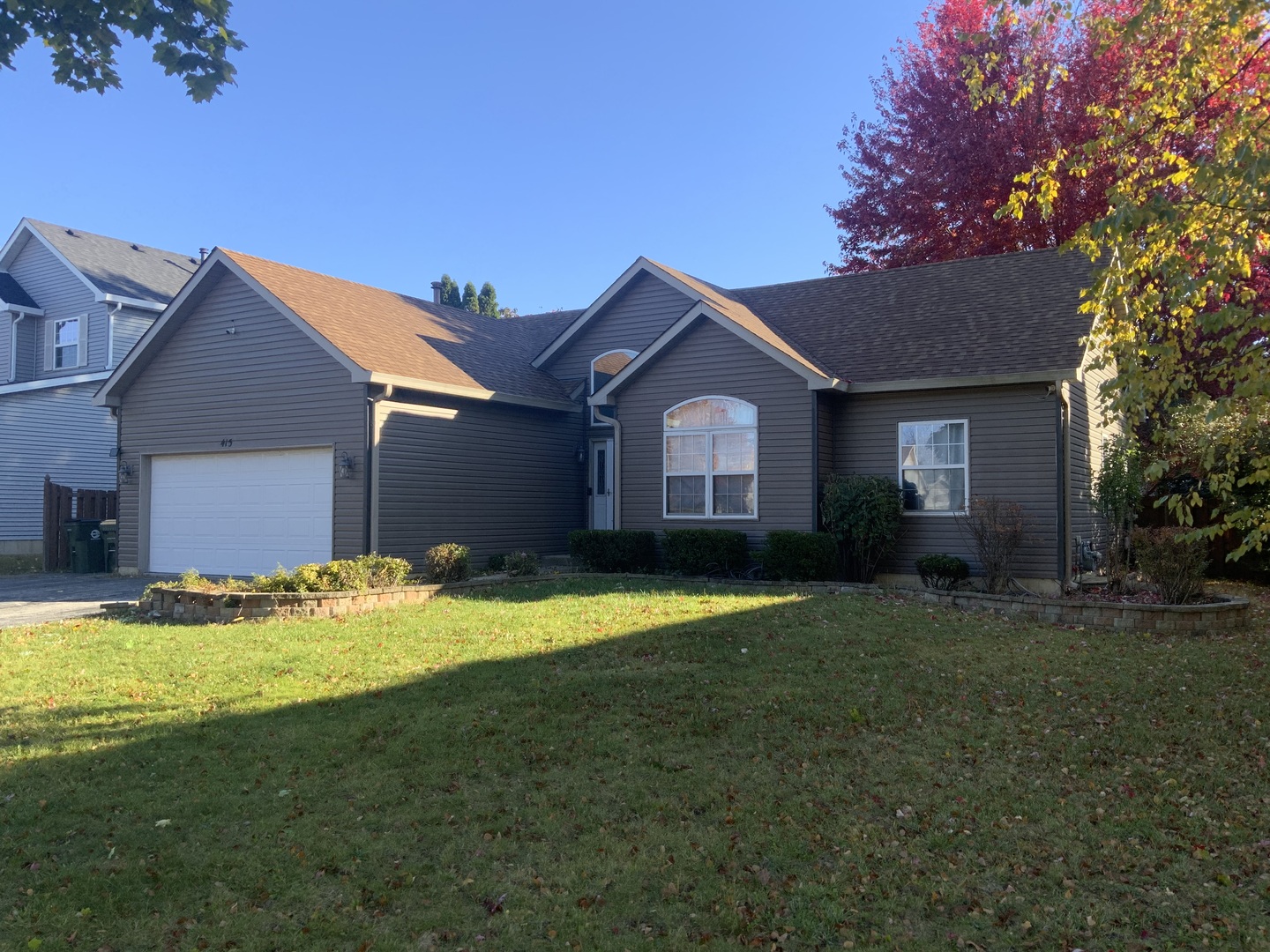 415 Juniper Drive, North Aurora, IL 60542