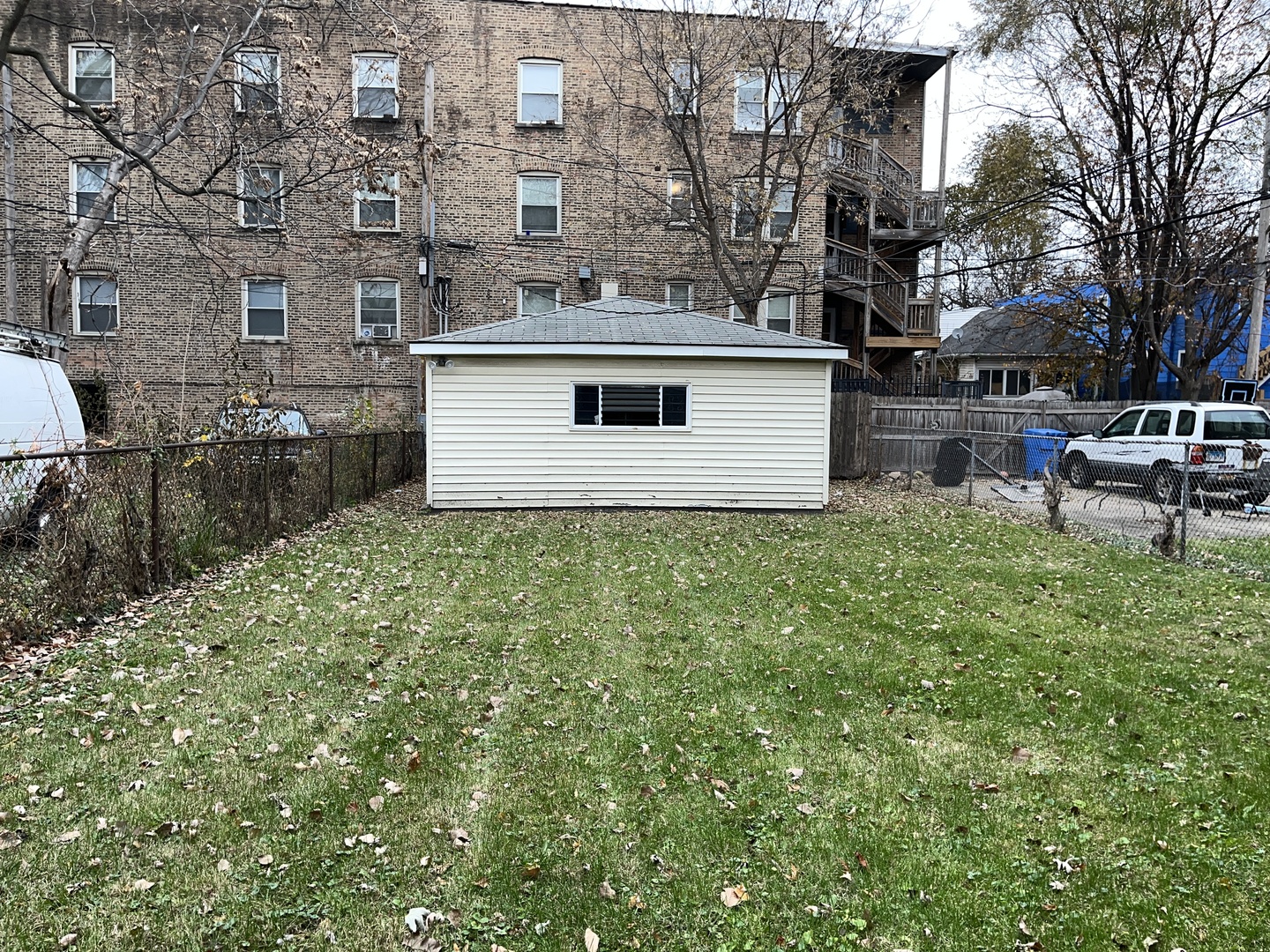 1122 E 81st Place, Chicago, IL 60619