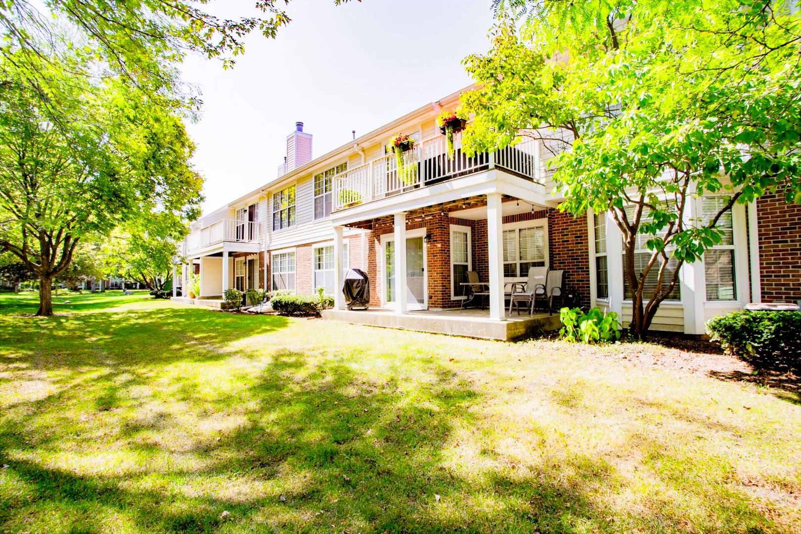 571 GROSSE POINTE Circle #11-7, Vernon Hills, IL 60061