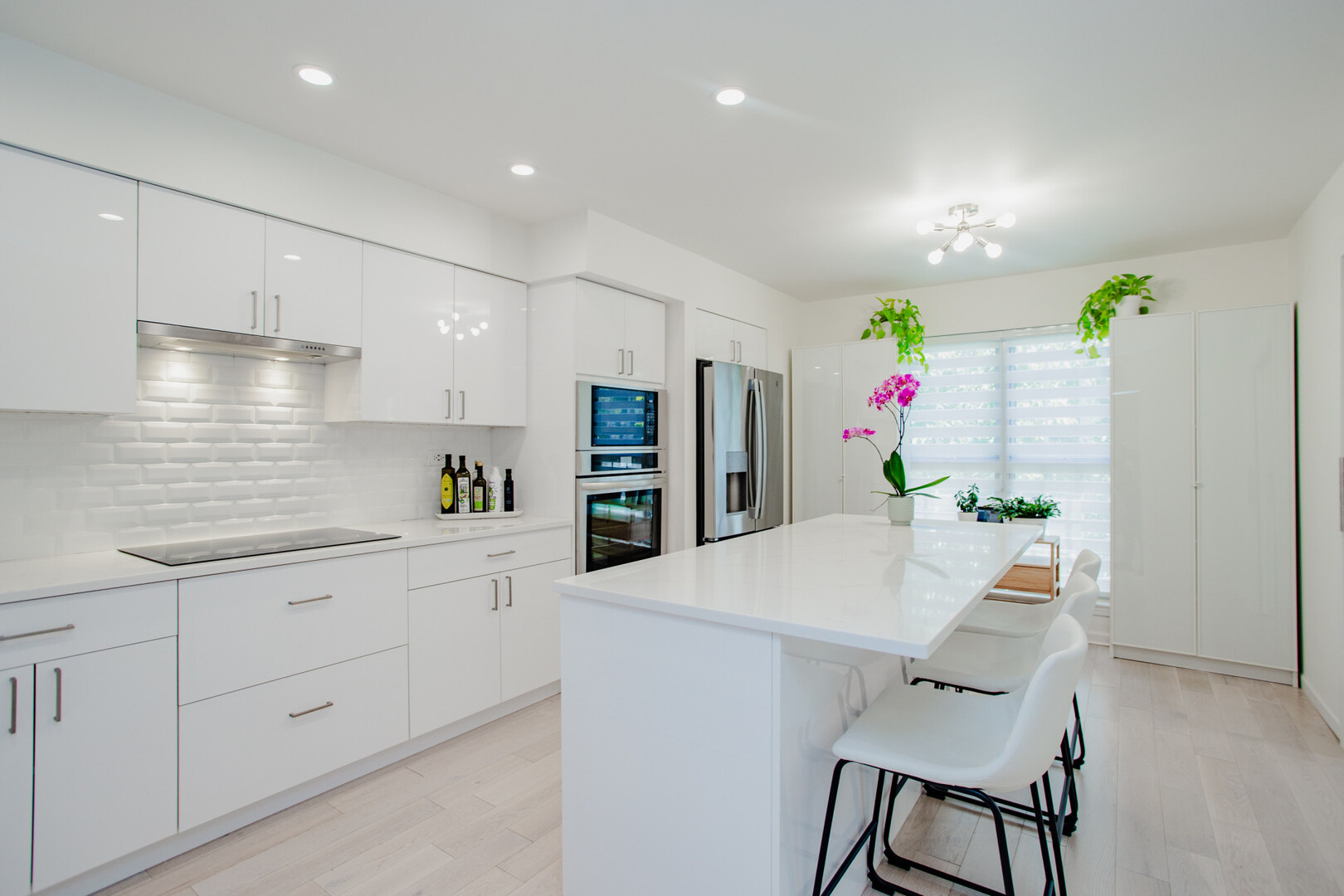 571 GROSSE POINTE Circle #11-7, Vernon Hills, IL 60061