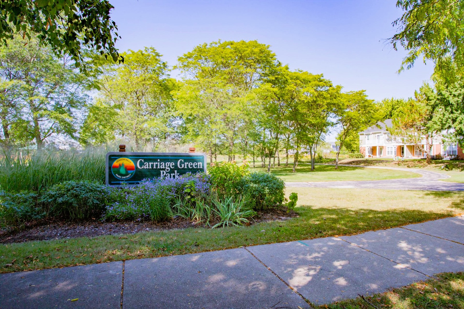 571 GROSSE POINTE Circle #11-7, Vernon Hills, IL 60061