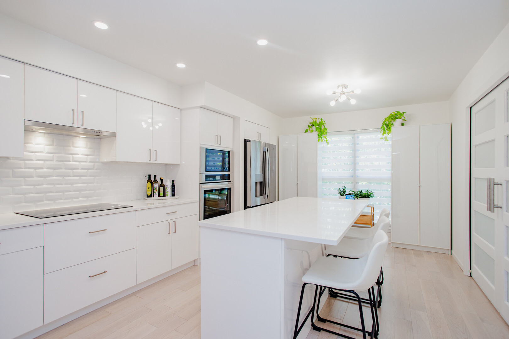 571 GROSSE POINTE Circle #11-7, Vernon Hills, IL 60061