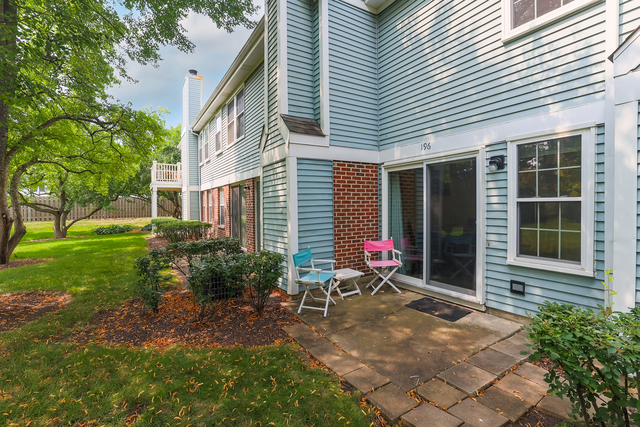 196 White Branch Court, Buffalo Grove, IL 60089