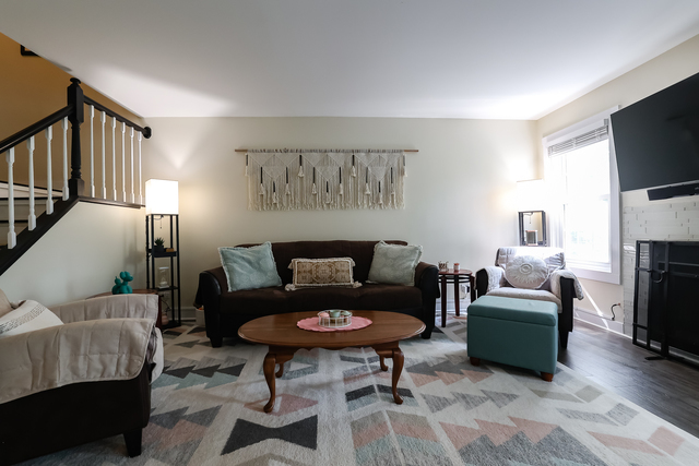 196 White Branch Court, Buffalo Grove, IL 60089