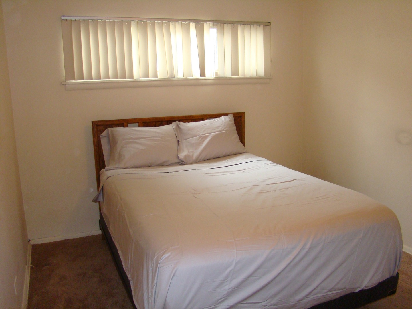 8732 S Calumet Avenue, Chicago, IL 60619