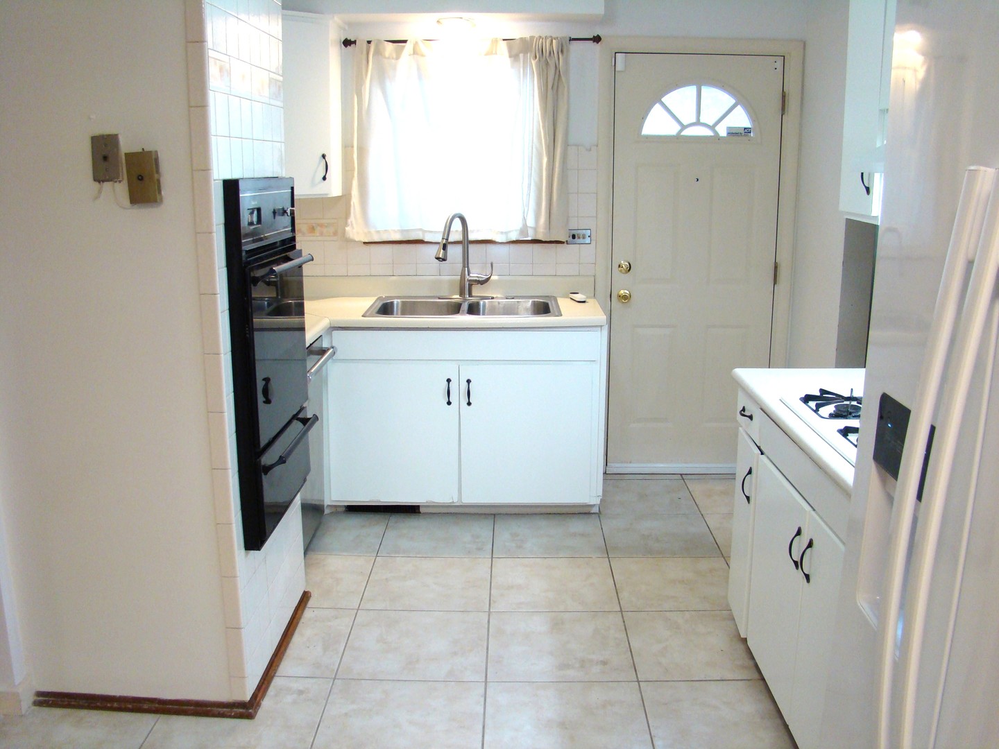 8732 S Calumet Avenue, Chicago, IL 60619