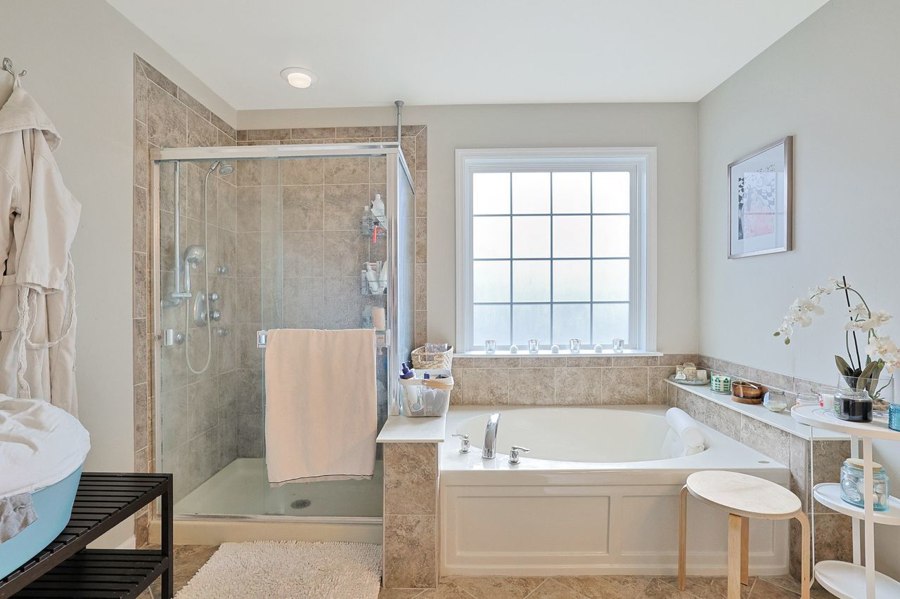 2951 Braeburn Way, Woodstock, IL 60098