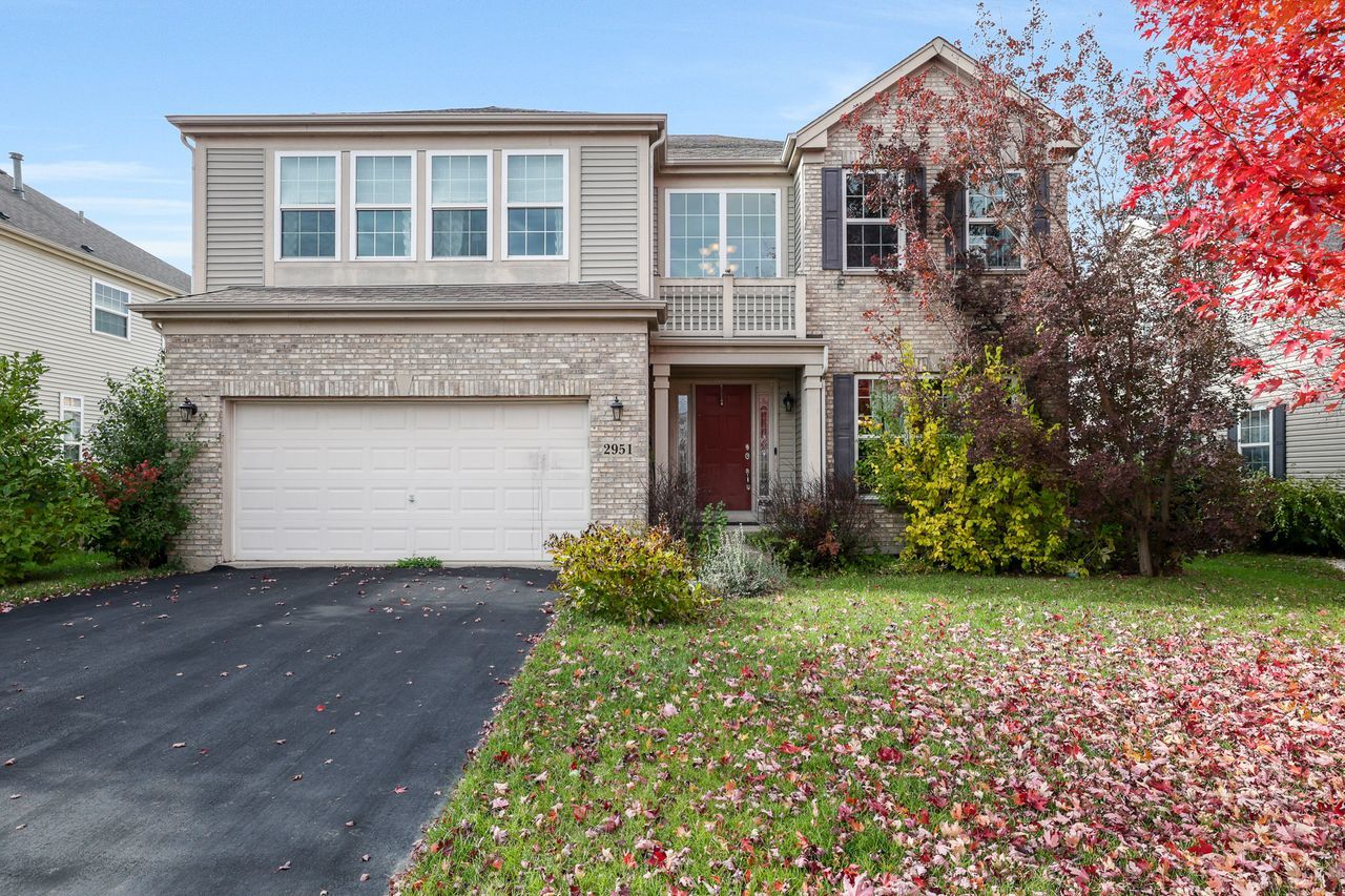 2951 Braeburn Way, Woodstock, IL 60098