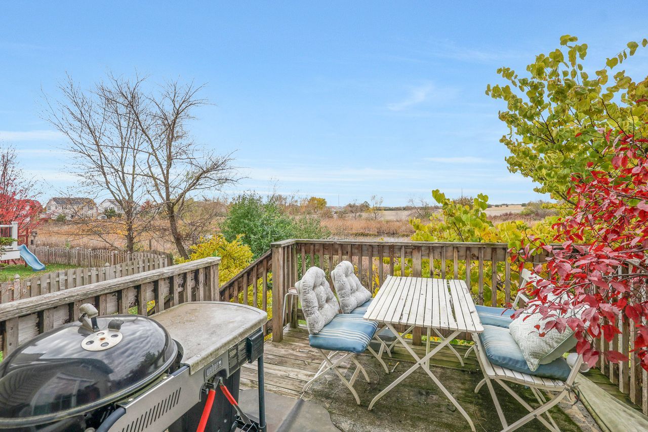 2951 Braeburn Way, Woodstock, IL 60098