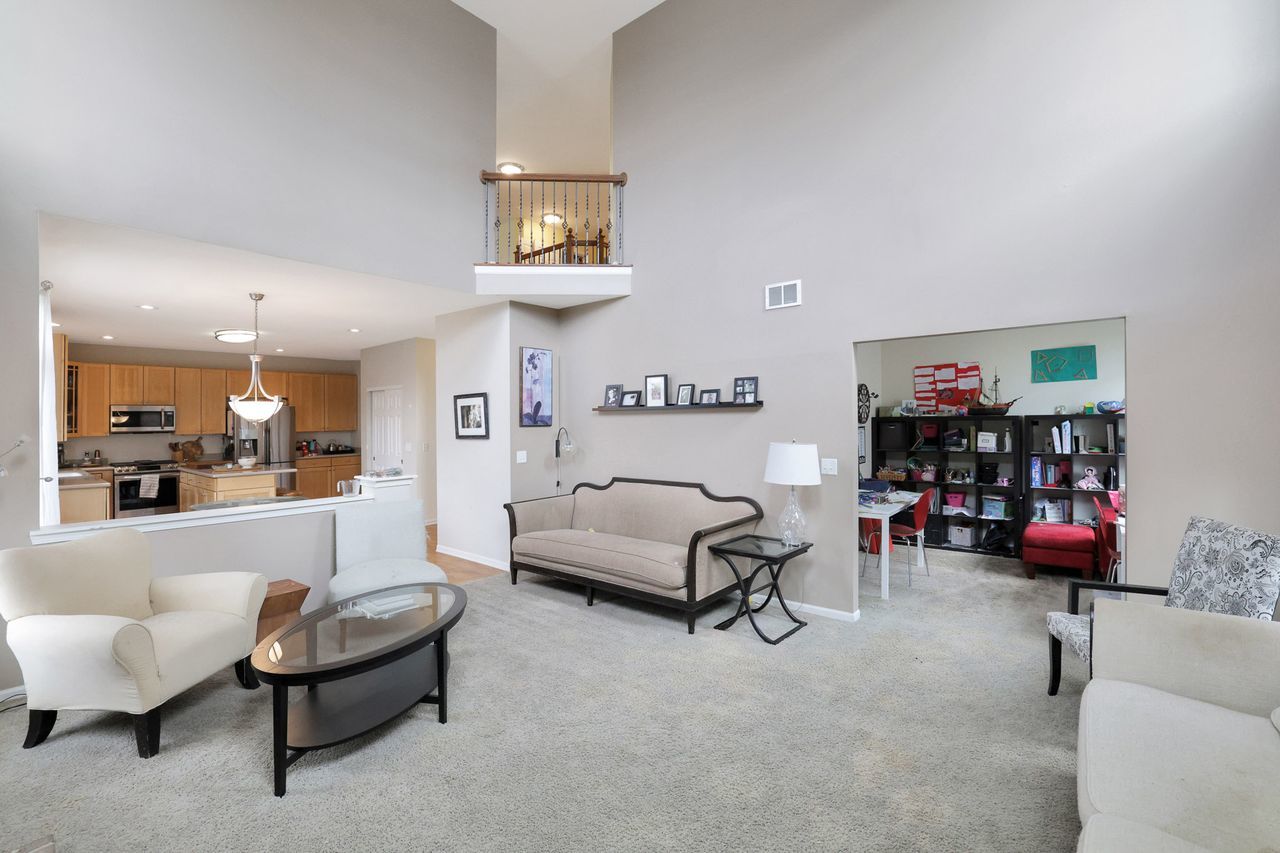 2951 Braeburn Way, Woodstock, IL 60098