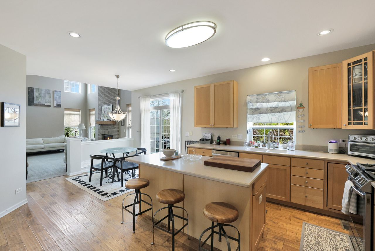 2951 Braeburn Way, Woodstock, IL 60098