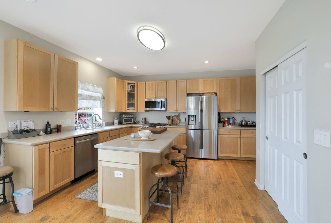 2951 Braeburn Way, Woodstock, IL 60098