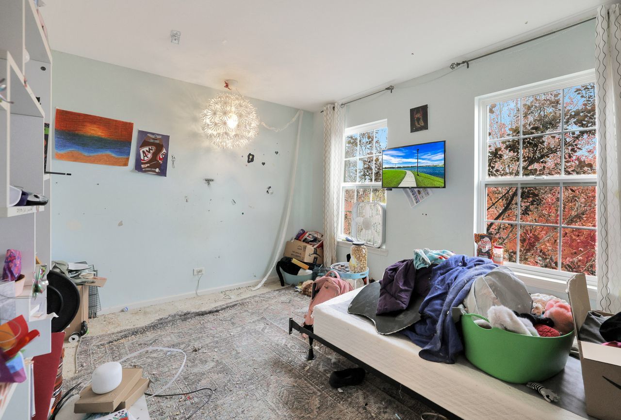 2951 Braeburn Way, Woodstock, IL 60098