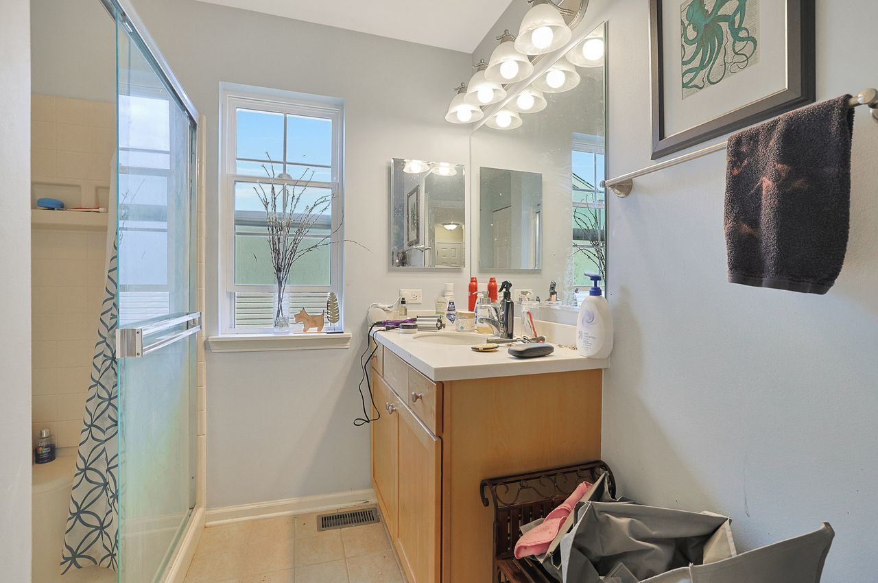 2951 Braeburn Way, Woodstock, IL 60098