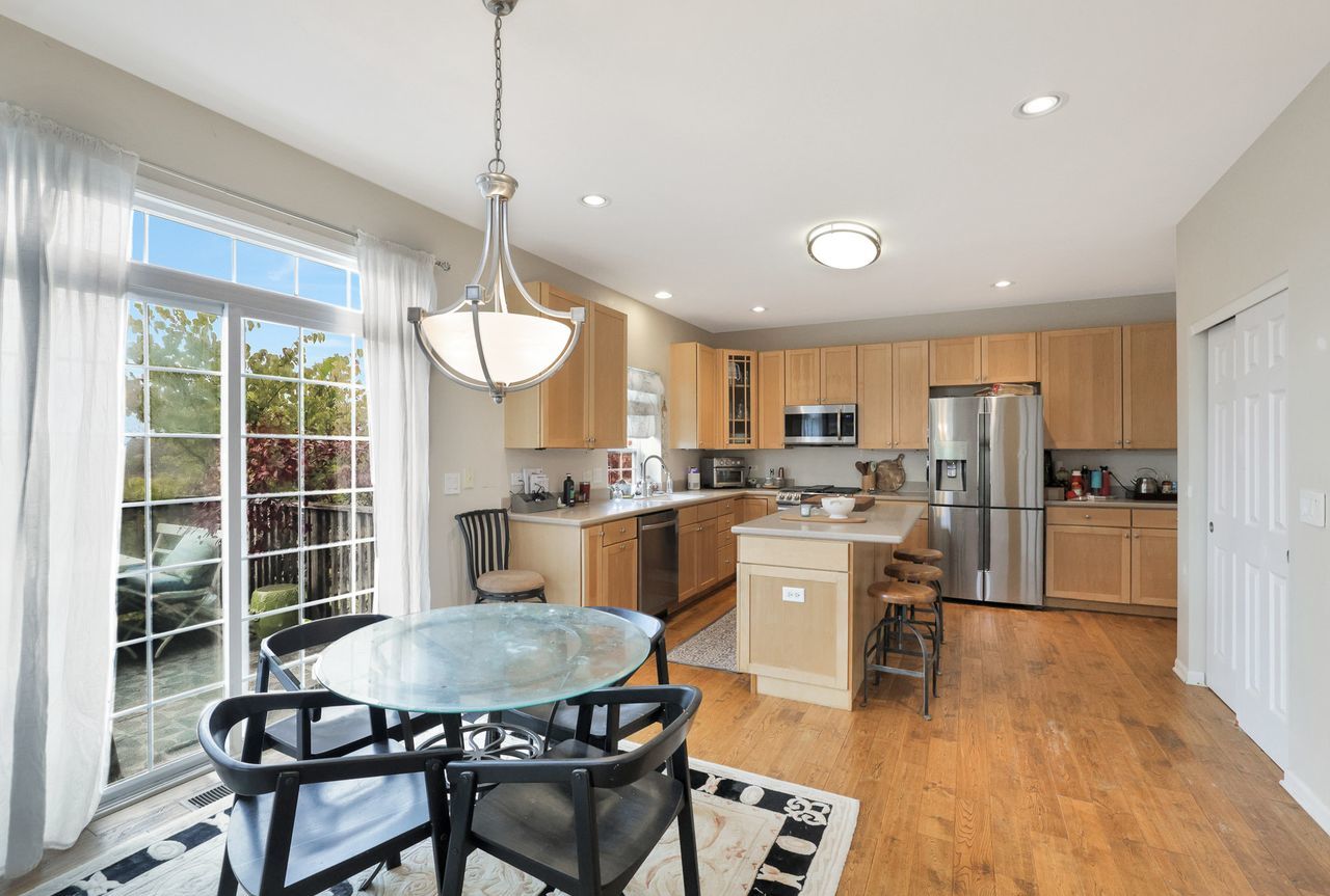 2951 Braeburn Way, Woodstock, IL 60098