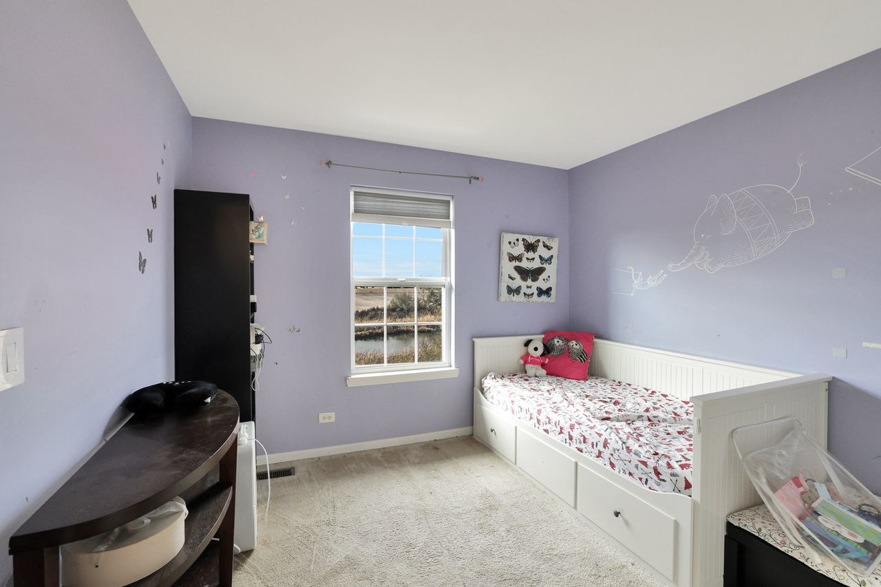 2951 Braeburn Way, Woodstock, IL 60098