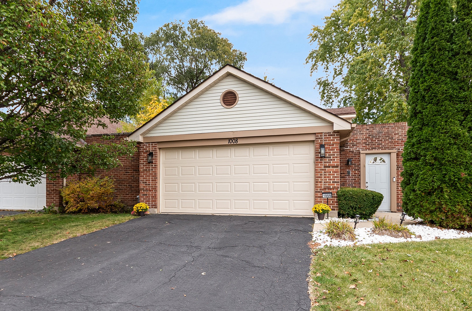 1008 Pheasant Run Lane, Aurora, IL 60504
