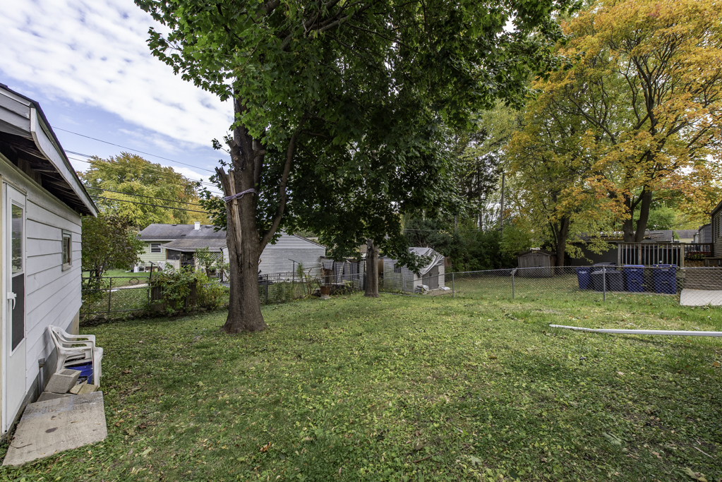 1913 Chippewa Road, Waukegan, IL 60087