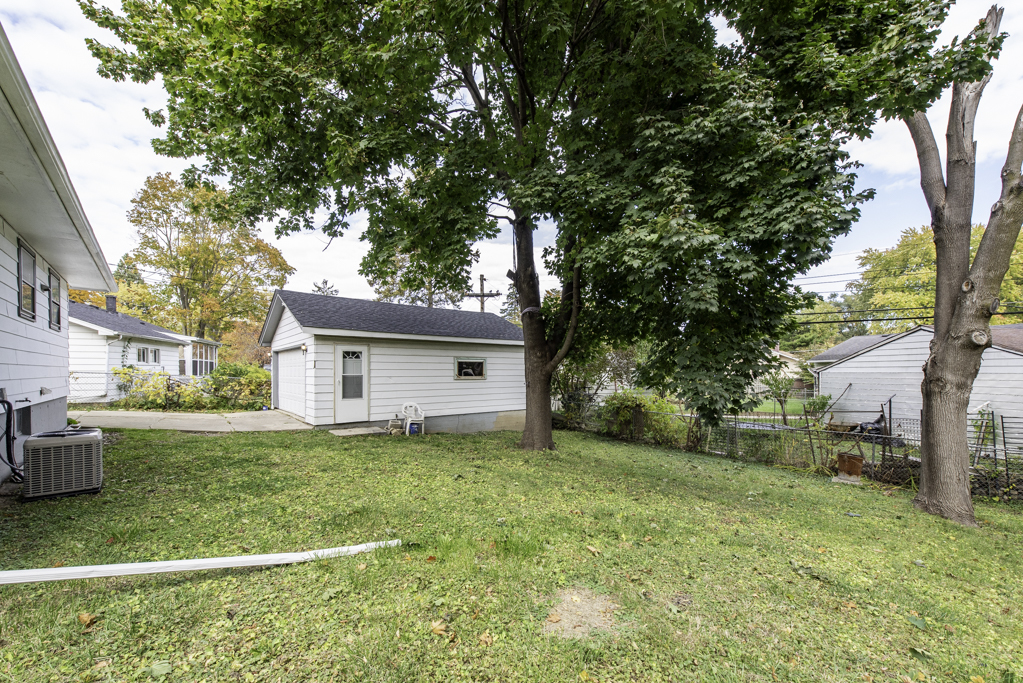 1913 Chippewa Road, Waukegan, IL 60087