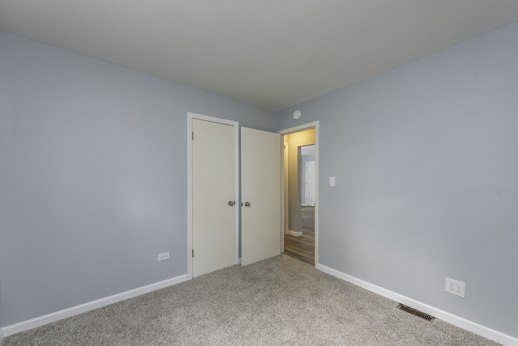 1913 Chippewa Road, Waukegan, IL 60087