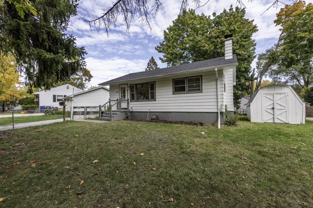 1913 Chippewa Road, Waukegan, IL 60087