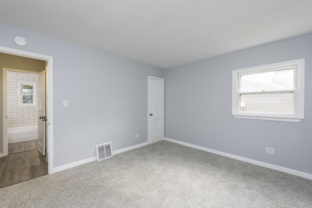 1913 Chippewa Road, Waukegan, IL 60087