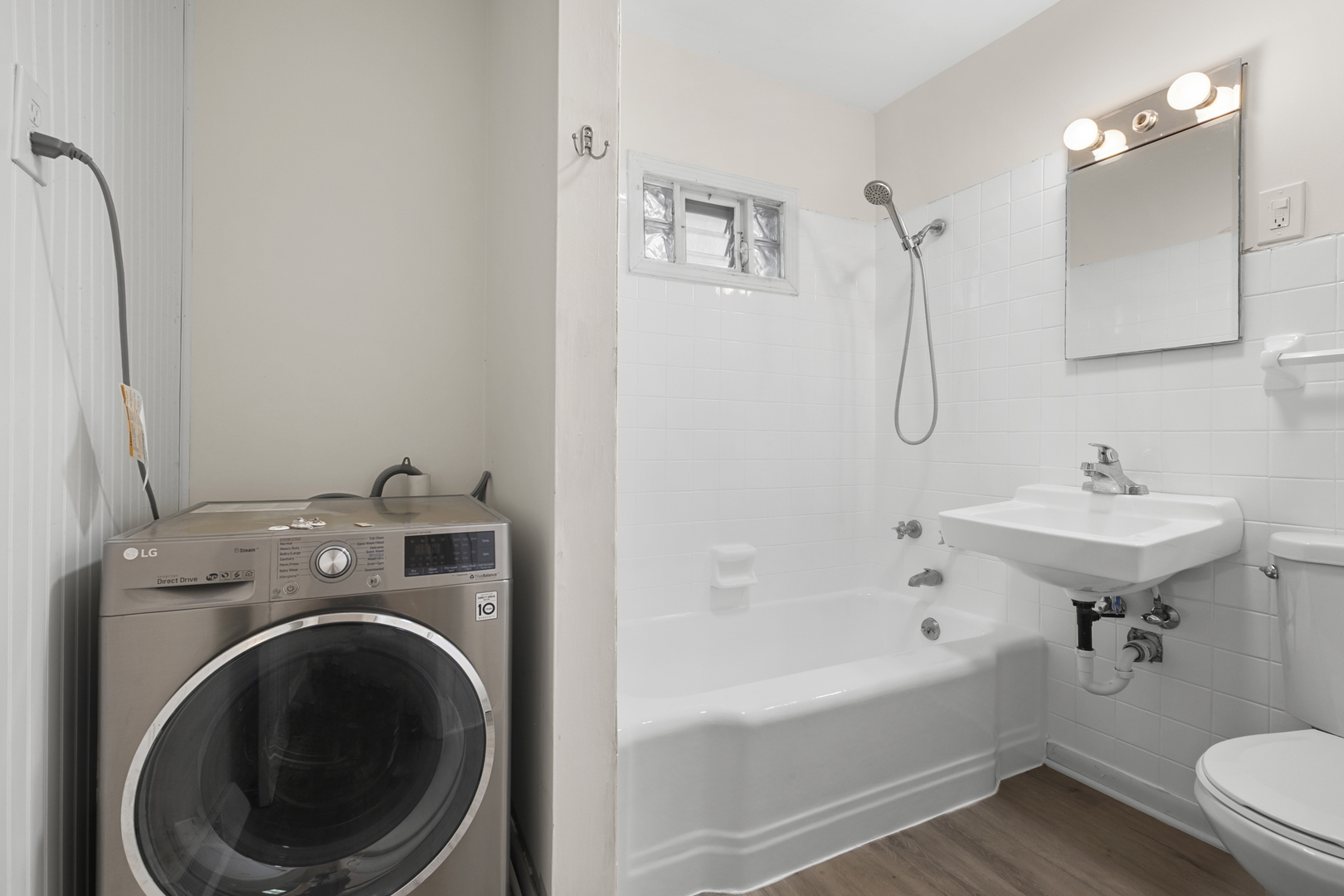 233 Wildwood Drive, Round Lake Beach, IL 60073