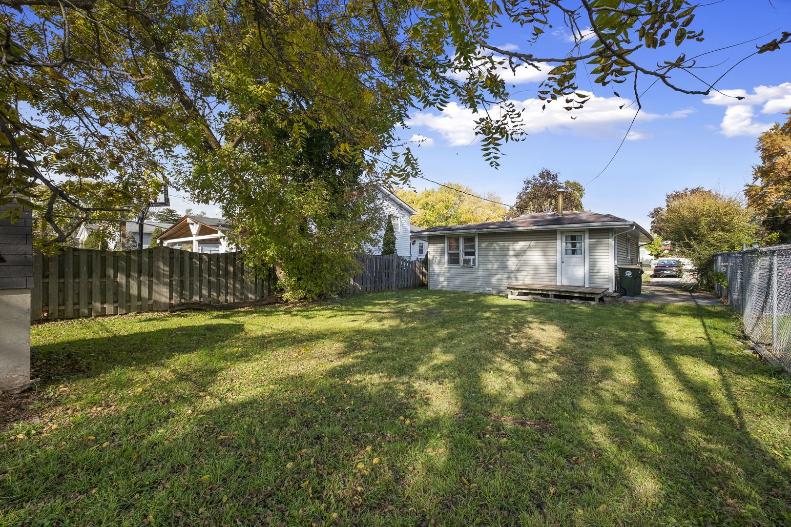 233 Wildwood Drive, Round Lake Beach, IL 60073