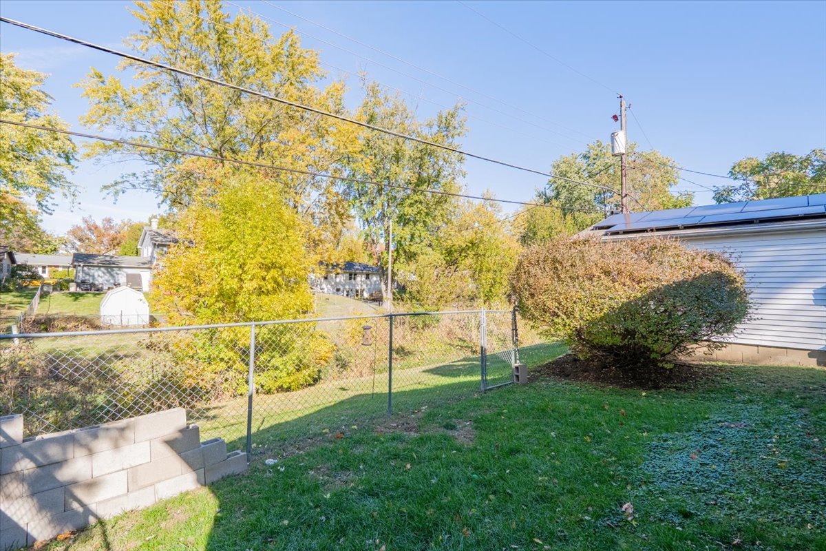 310 Rowe Drive, Bloomington, IL 61701