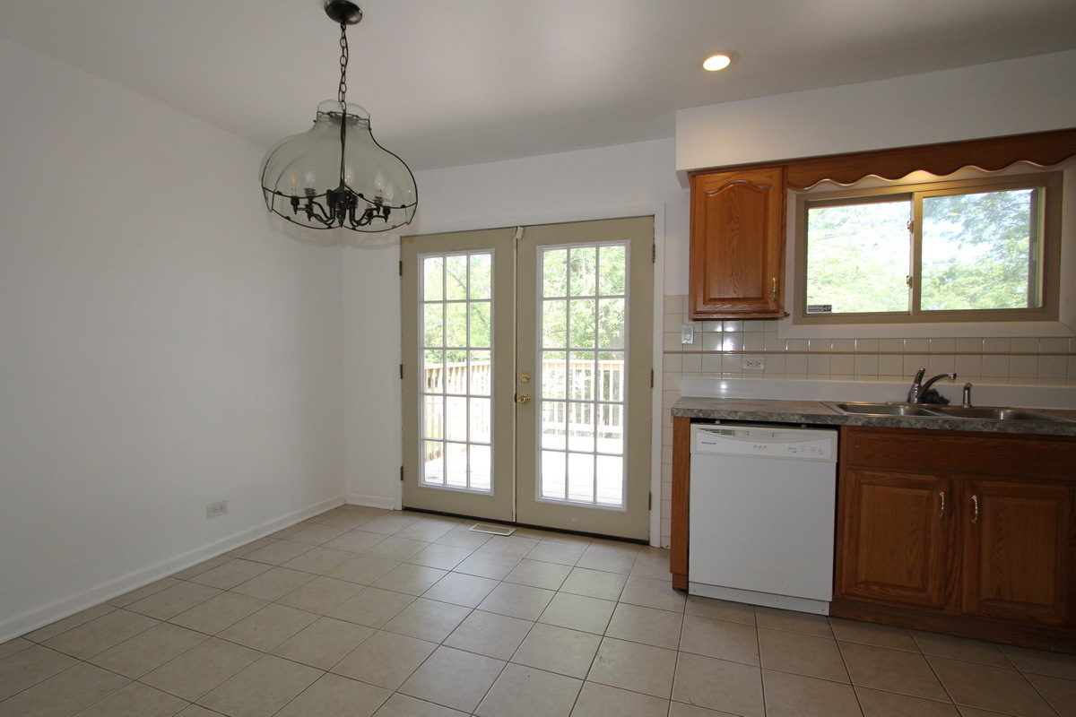 5808 ALLEMONG Drive, Matteson, IL 60443