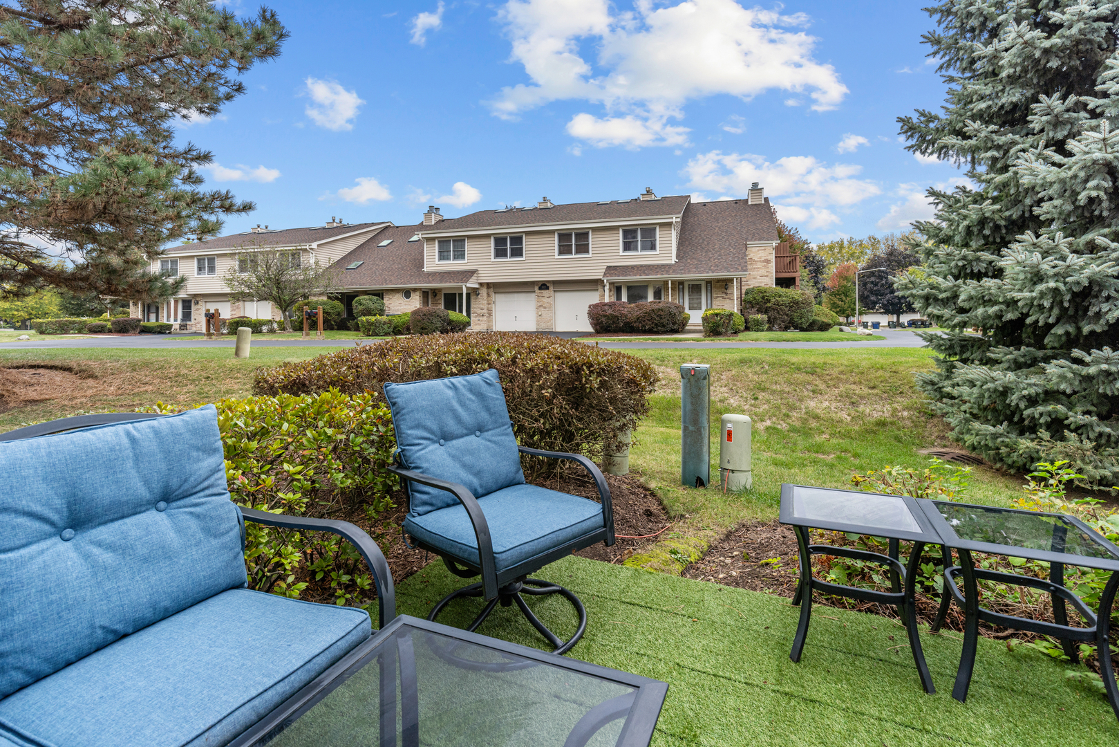 1965 Town Drive, Naperville, IL 60565