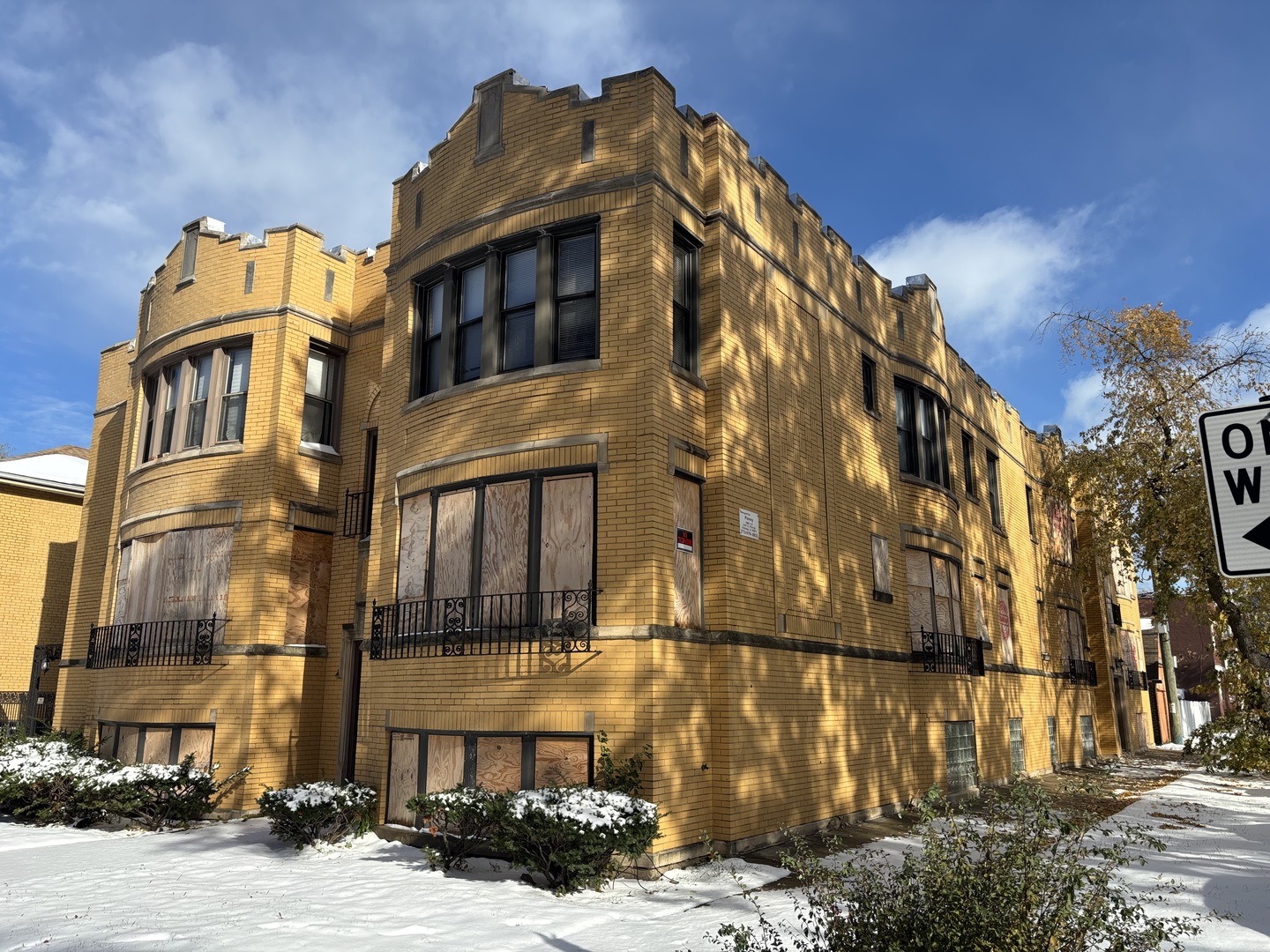 8157 S Chappel Avenue, Chicago, IL 60617