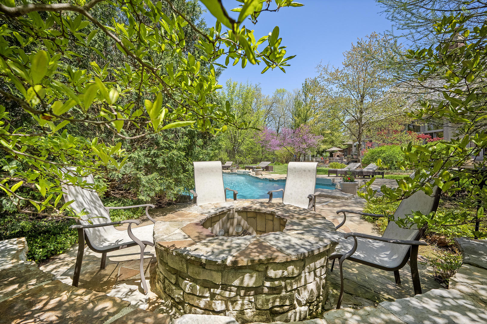 1890 Robinwood Lane, Riverwoods, IL 60015