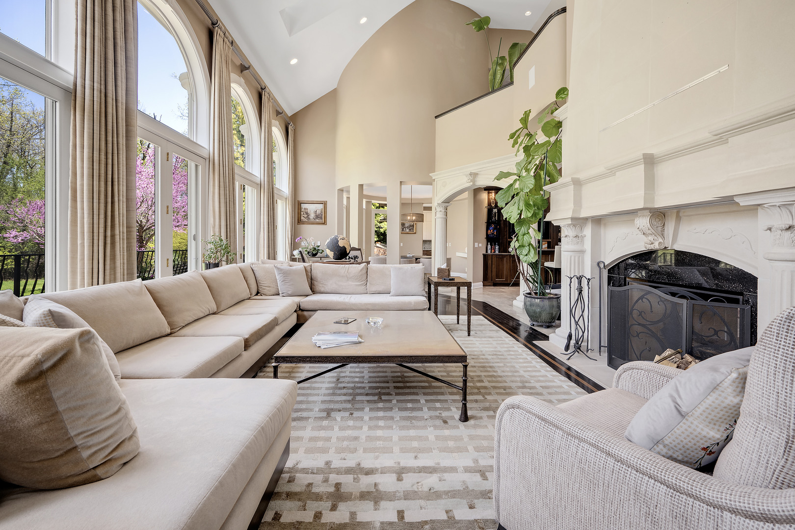 1890 Robinwood Lane, Riverwoods, IL 60015