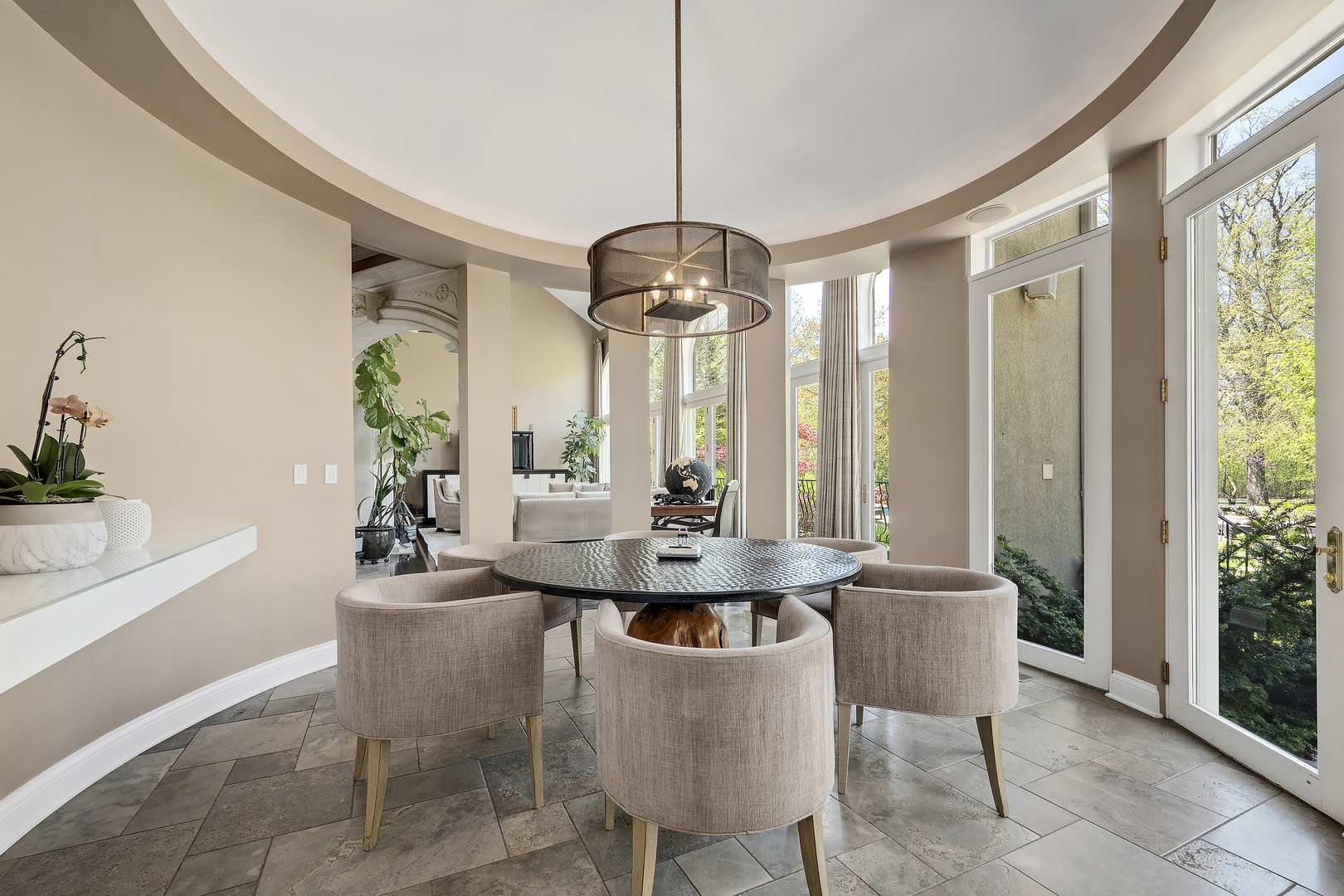 1890 Robinwood Lane, Riverwoods, IL 60015