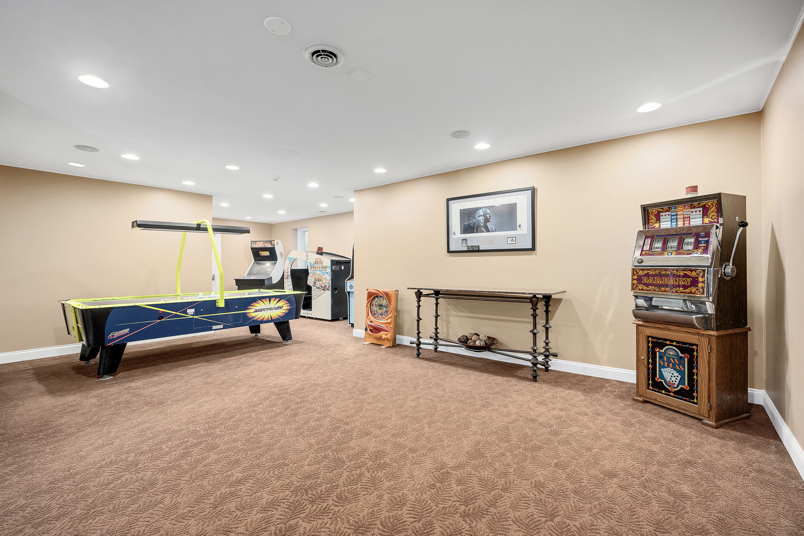 1890 Robinwood Lane, Riverwoods, IL 60015