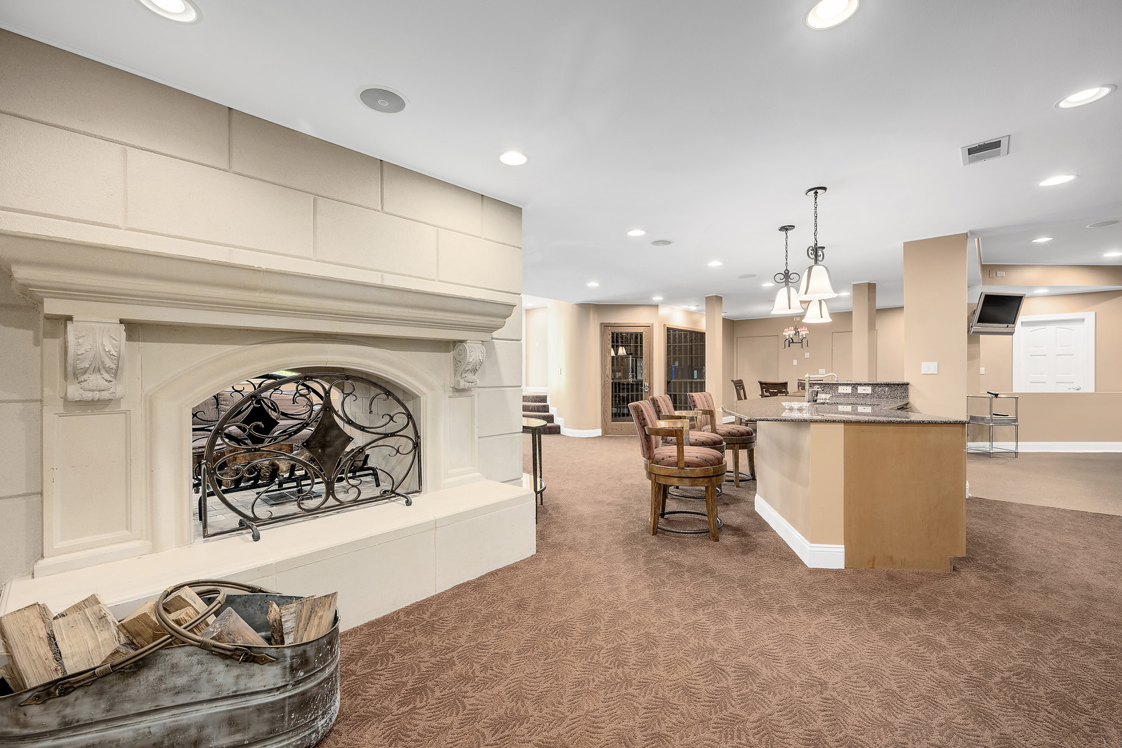 1890 Robinwood Lane, Riverwoods, IL 60015