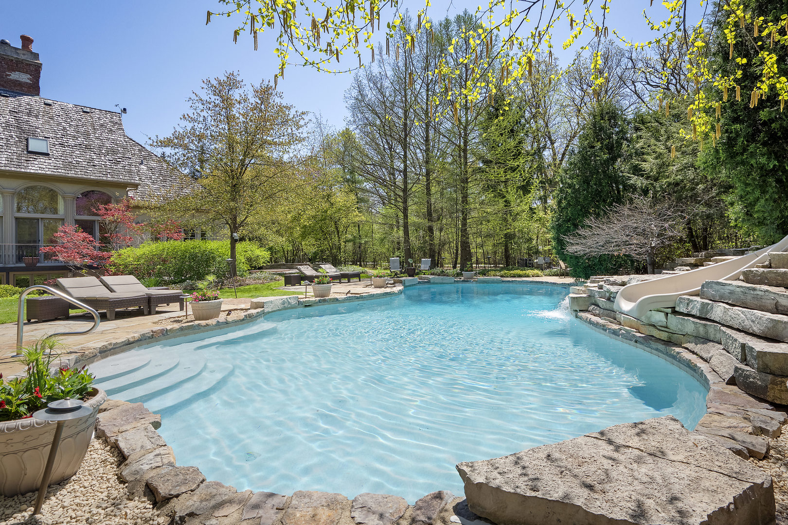 1890 Robinwood Lane, Riverwoods, IL 60015