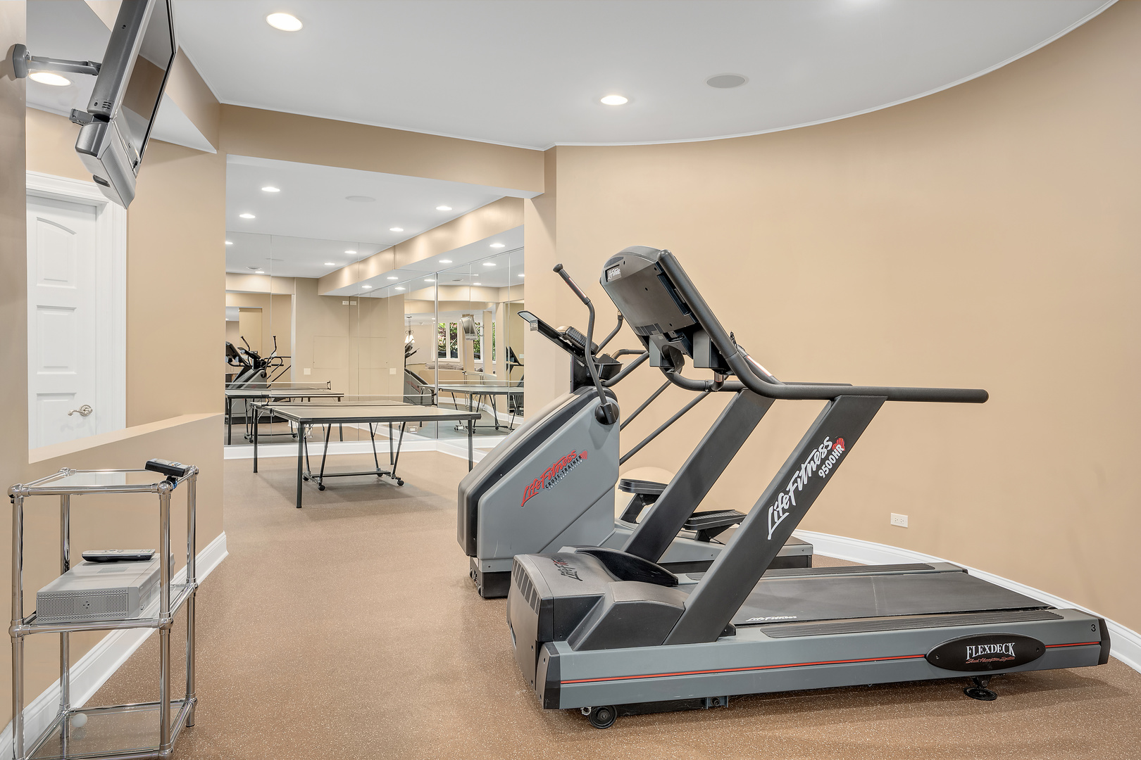 1890 Robinwood Lane, Riverwoods, IL 60015