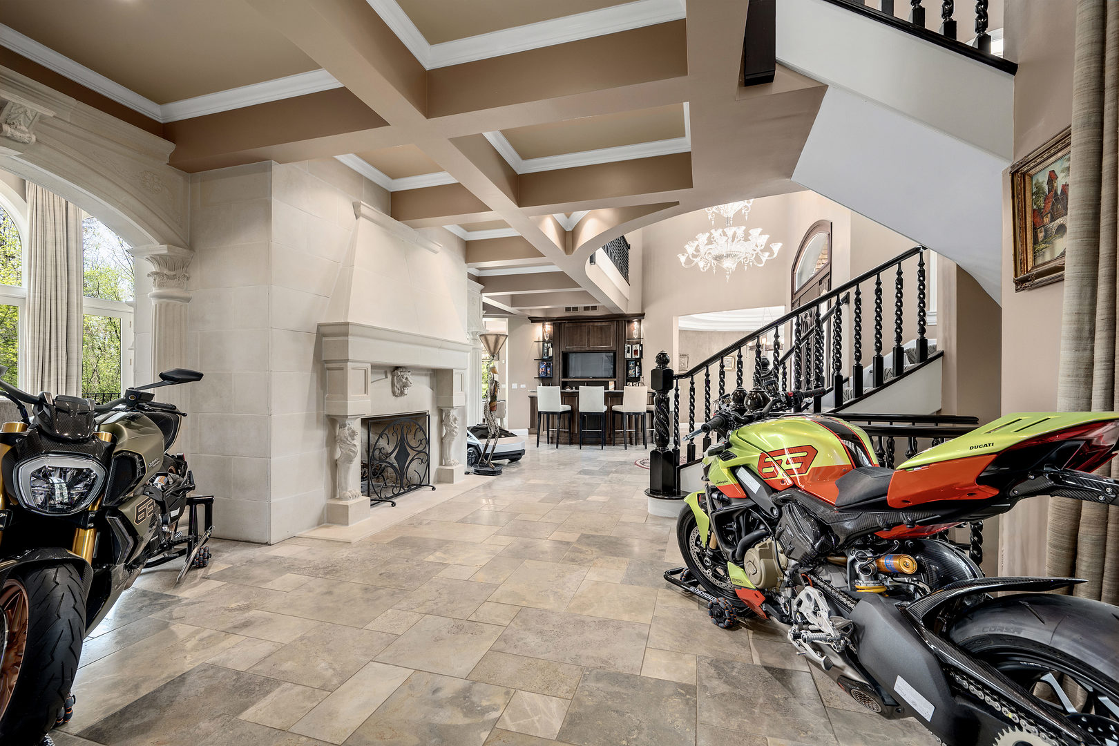 1890 Robinwood Lane, Riverwoods, IL 60015