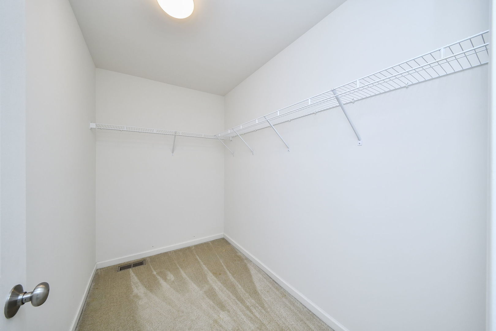 2342 Winterthur Green, Yorkville, IL 60560