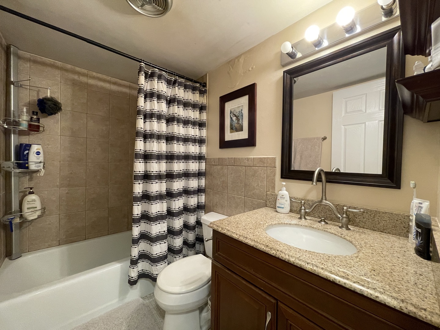 832 E Old Willow Road #106, Prospect Heights, IL 60070