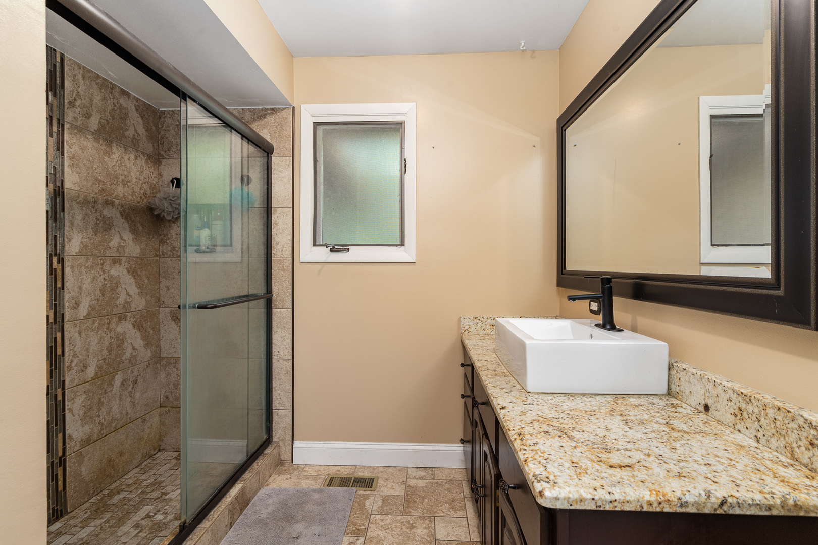 16000 Long Avenue, Oak Forest, IL 60452