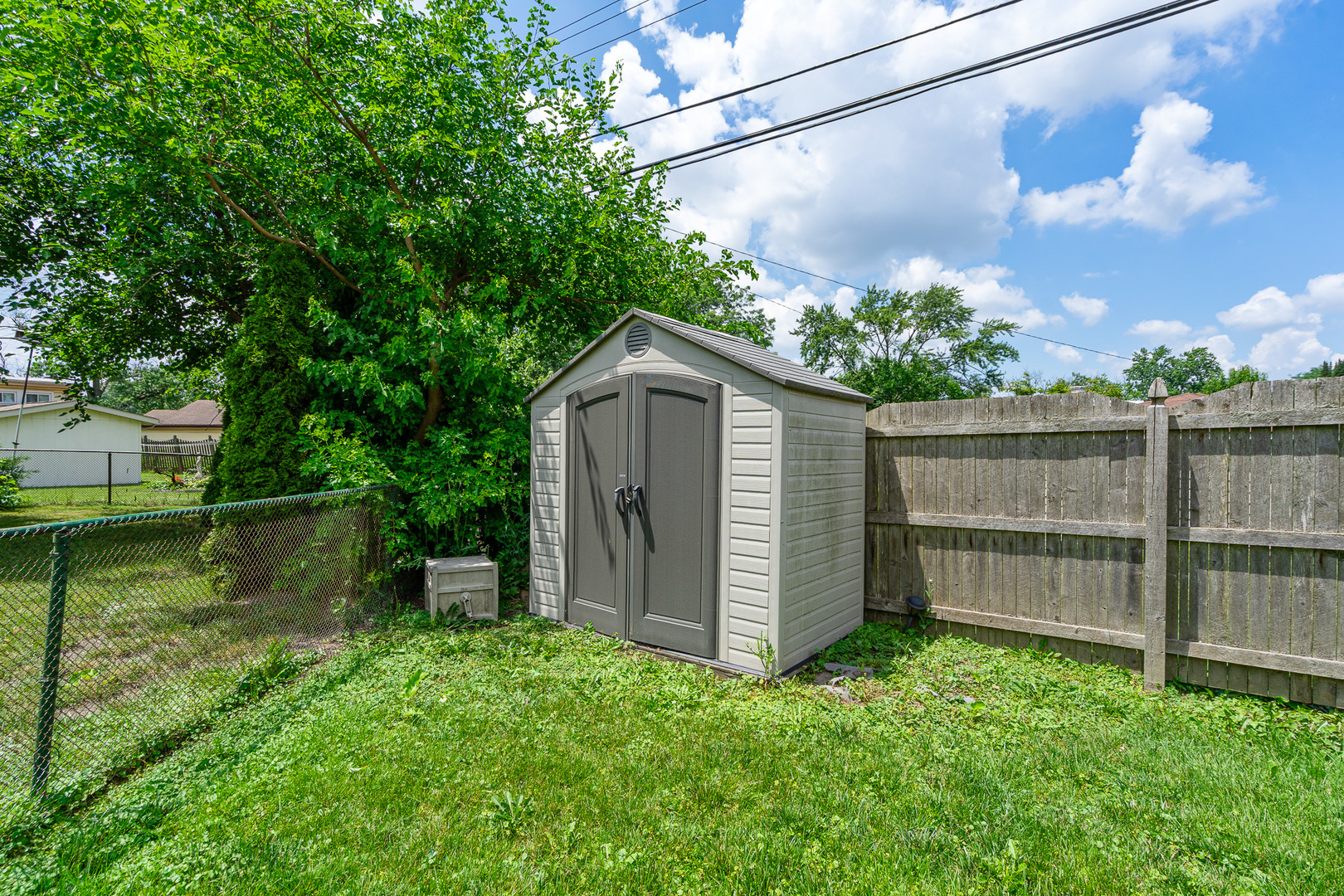 16000 Long Avenue, Oak Forest, IL 60452