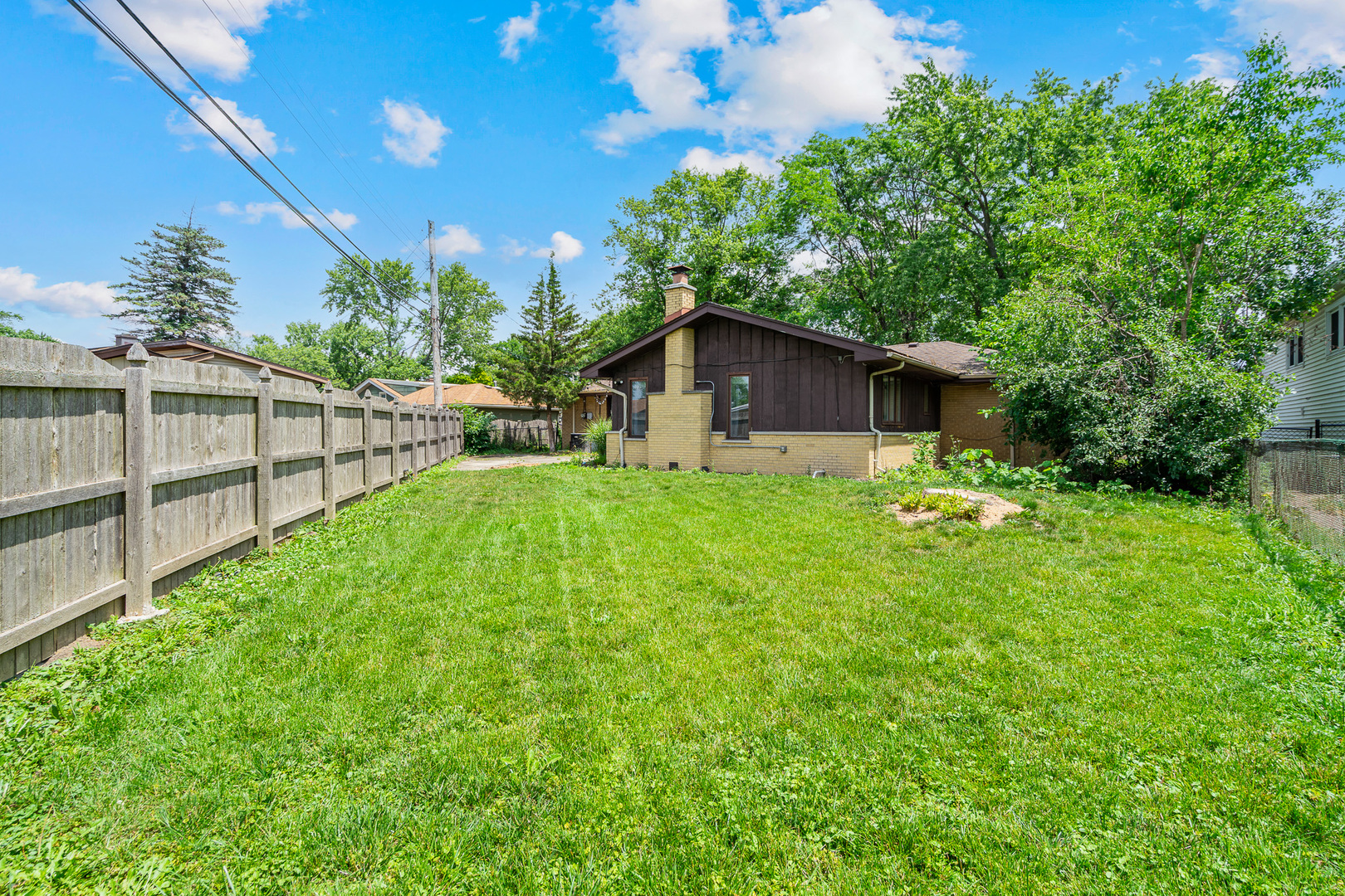 16000 Long Avenue, Oak Forest, IL 60452