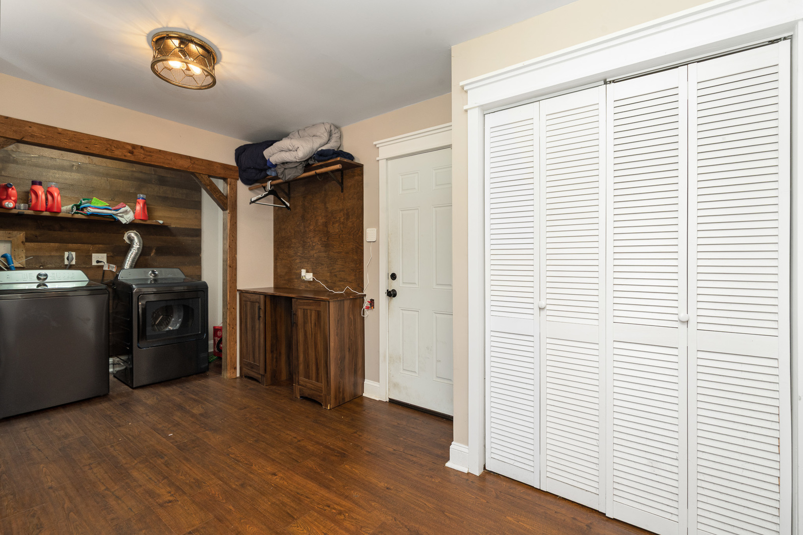 16000 Long Avenue, Oak Forest, IL 60452