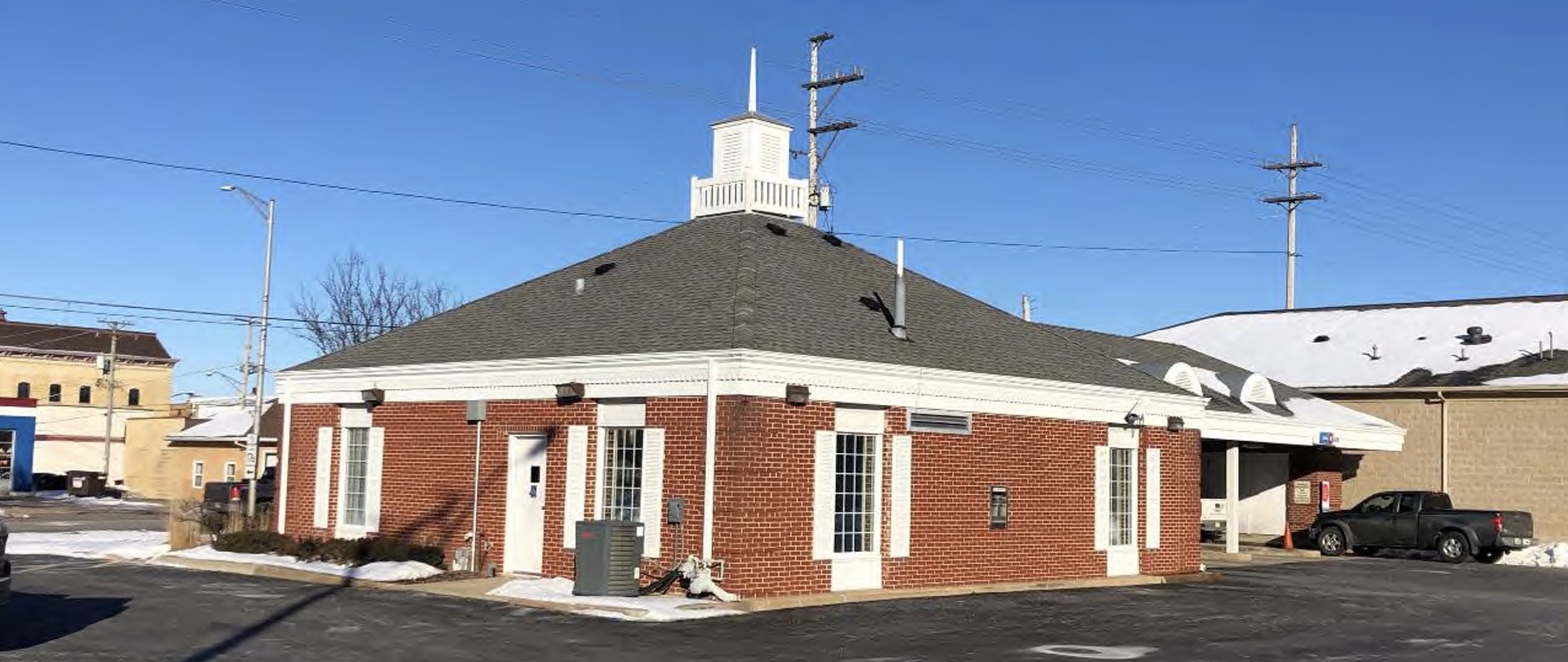 123 W Grant Highway, Marengo, IL 60152