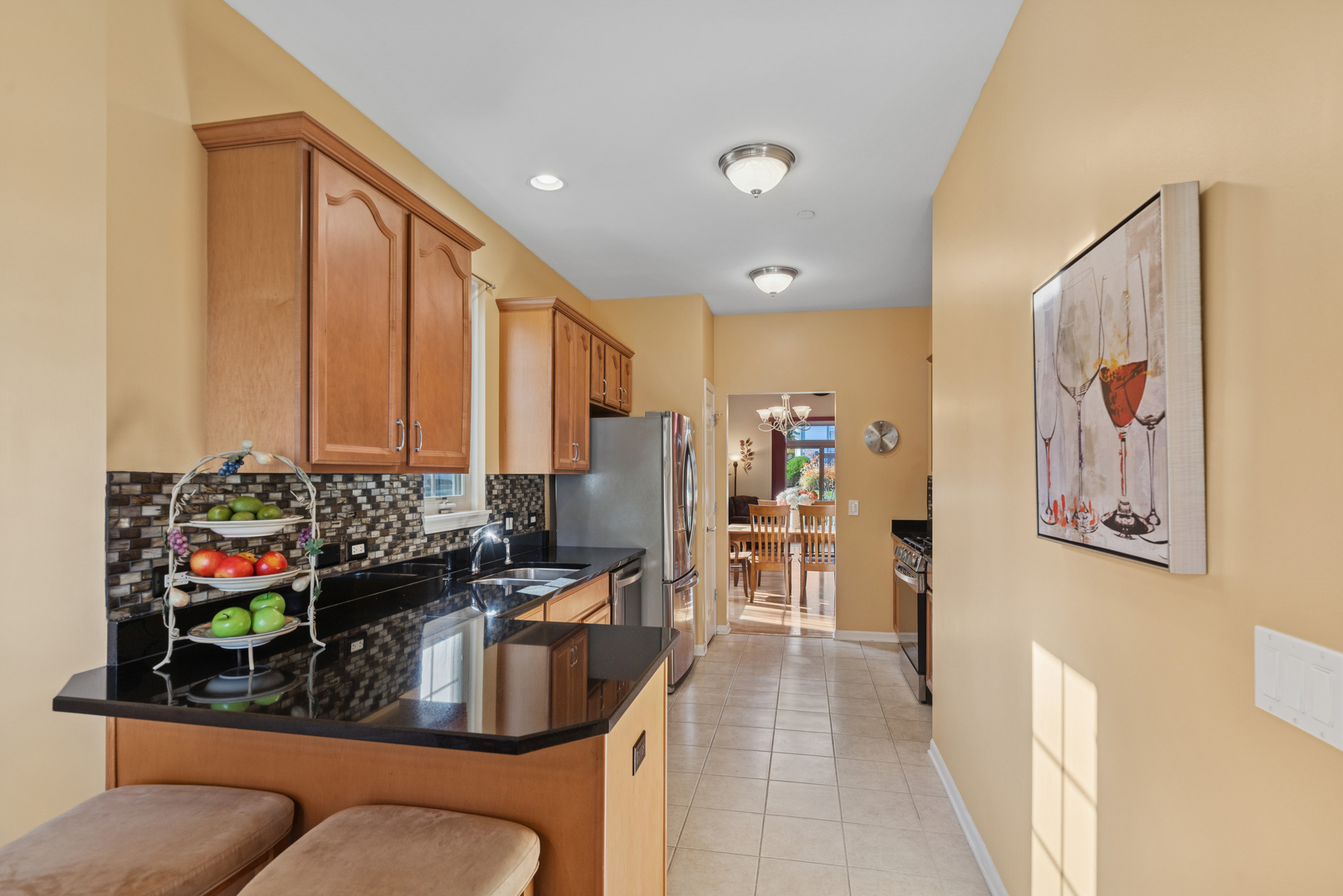 706 Owl Creek Lane, Gurnee, IL 60031