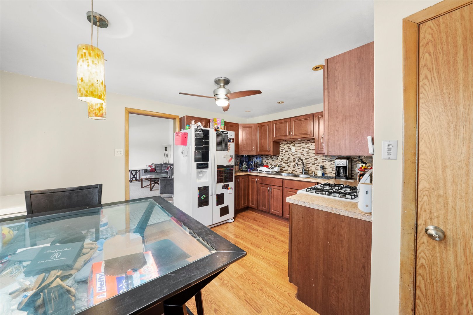 1012 E 159th Place, South Holland, IL 60473